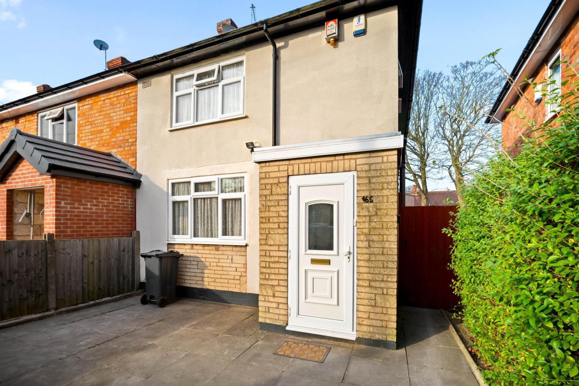 Stylish 3 Bedroom House - Garden - Pool Table - Parking 165m Birmingham