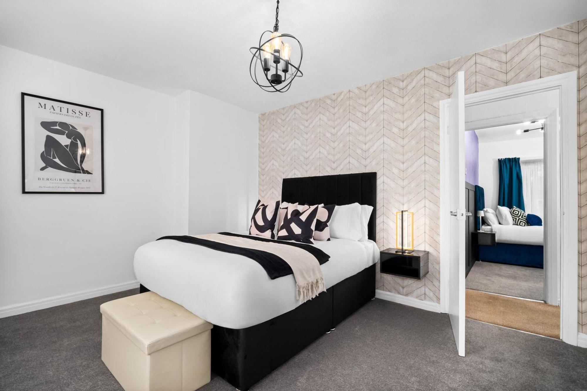 Stylish 3 Bedroom House - Garden - Pool Table - Parking 165m Birmingham